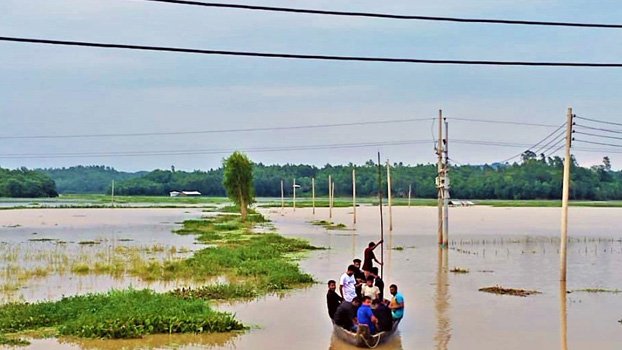 7,000 acres of paddy field submerged in Chakaria 