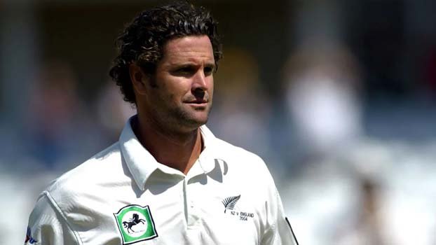 Former NZ cricket great Cairns fighting for his life