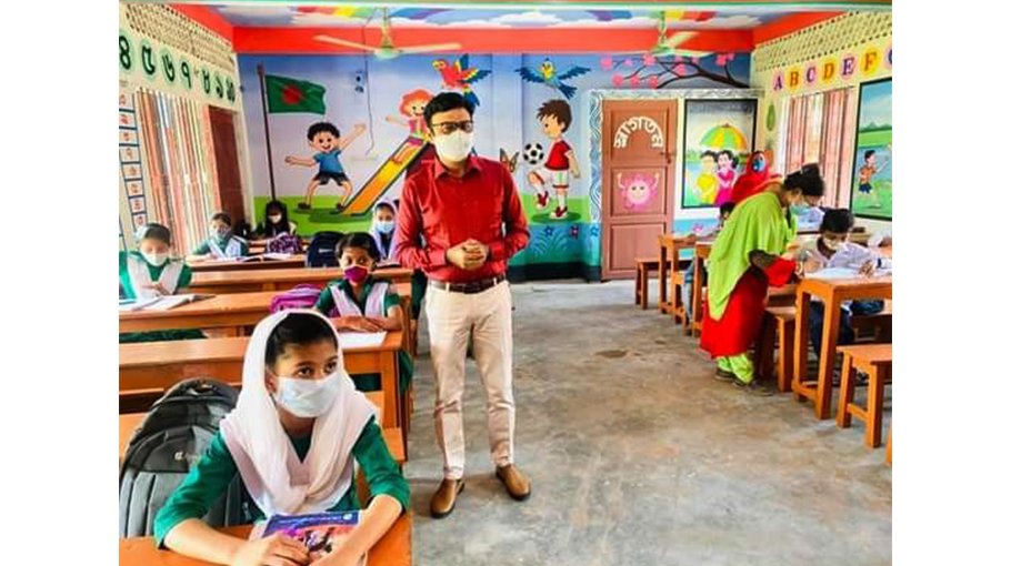 Schools in Gazipur wear  festive look