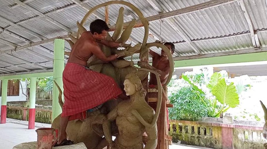 Artisans busy making idols at 169 mandaps for Durga Puja