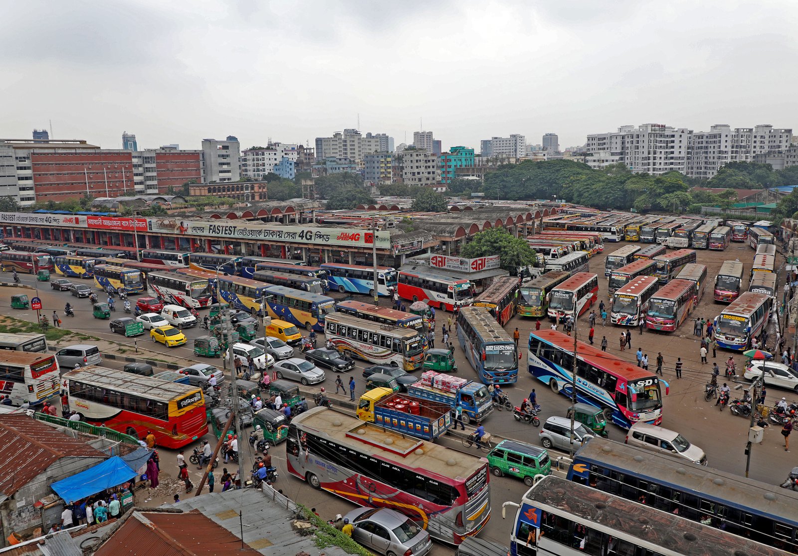 Mohakhali bus terminal creates huge gridlock