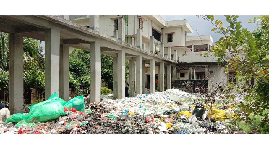Poor waste management at Chuadanga Sadar Hospital