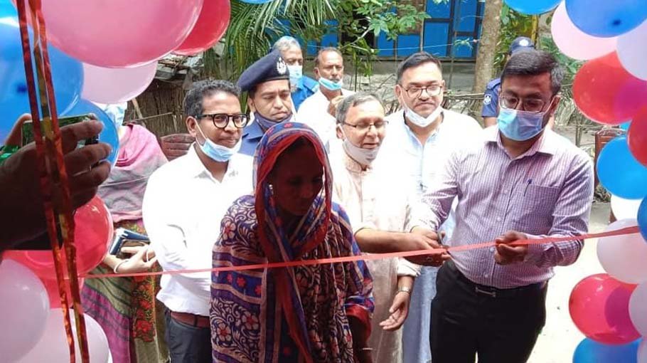 Homeless mother in Shariatpur receives house, finally