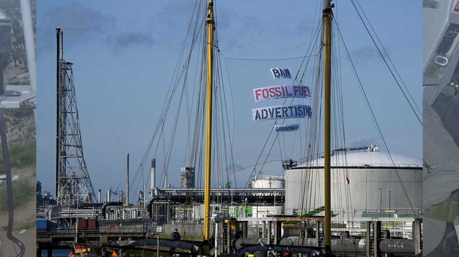 Activists call for EU ban on fossil fuel advertising
