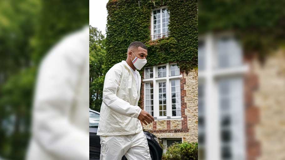 Mbappe not ruling out PSG stay