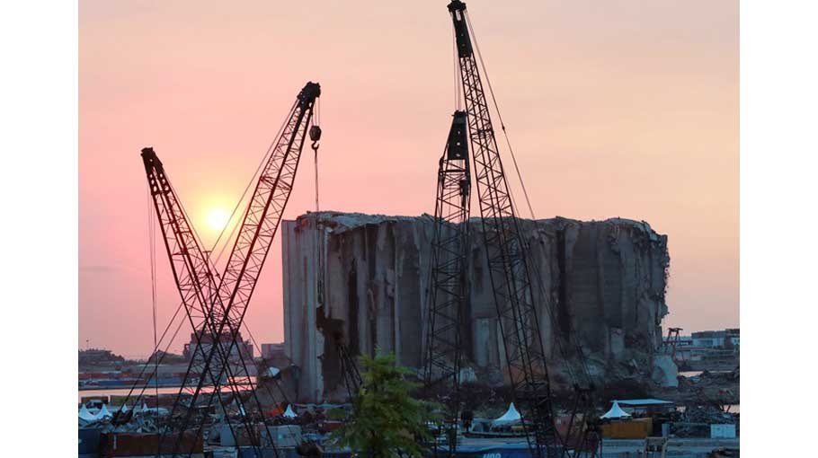 Tension over Beirut blast probe nudges Lebanon into new crisis