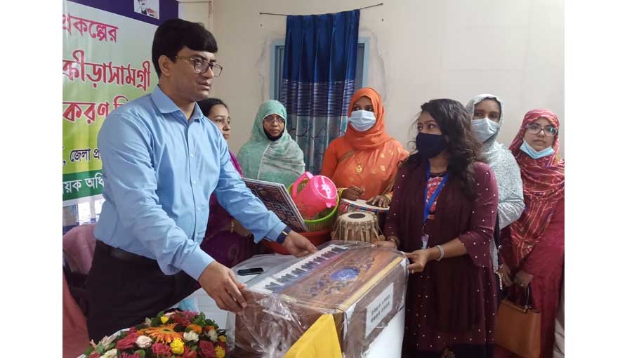 Trainers play vital role in  women’s skill development