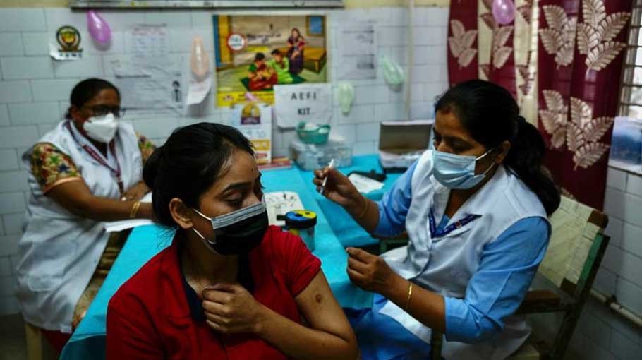 India crosses milestone of 1b Covid-19 vaccinations