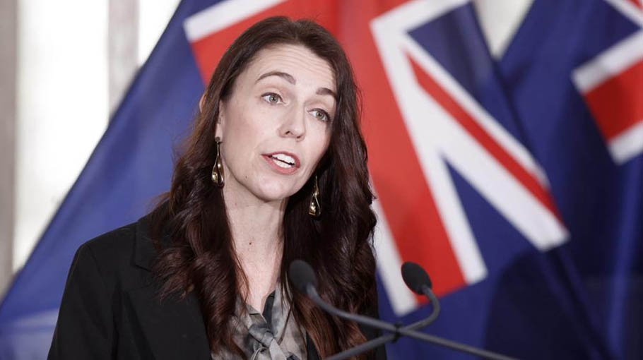 NZ sets 90pc vaccination target to end lockdowns