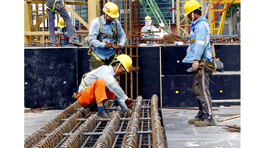 Malaysia lifts migrant worker ban