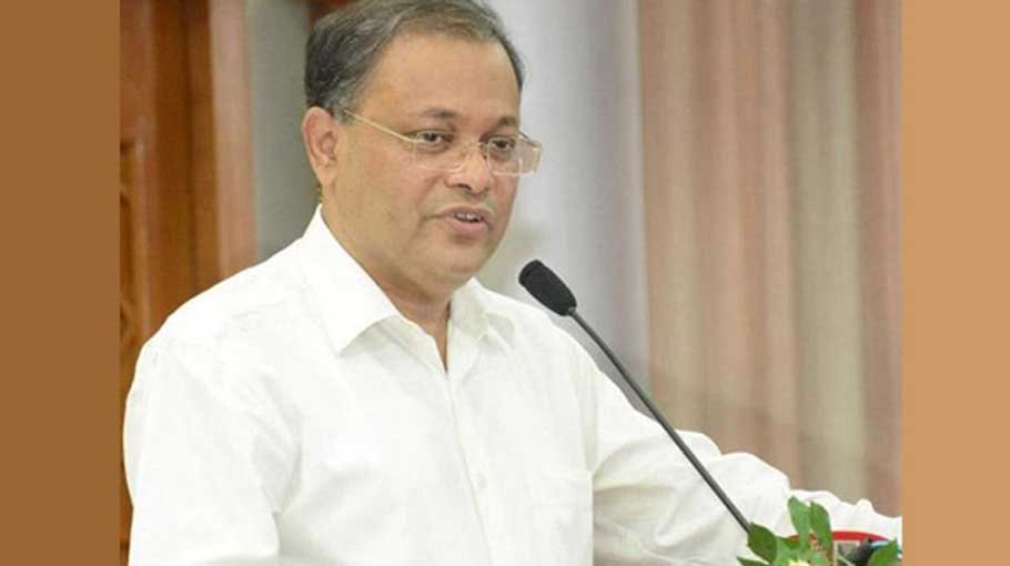 Info minister suggests  insurance for journos