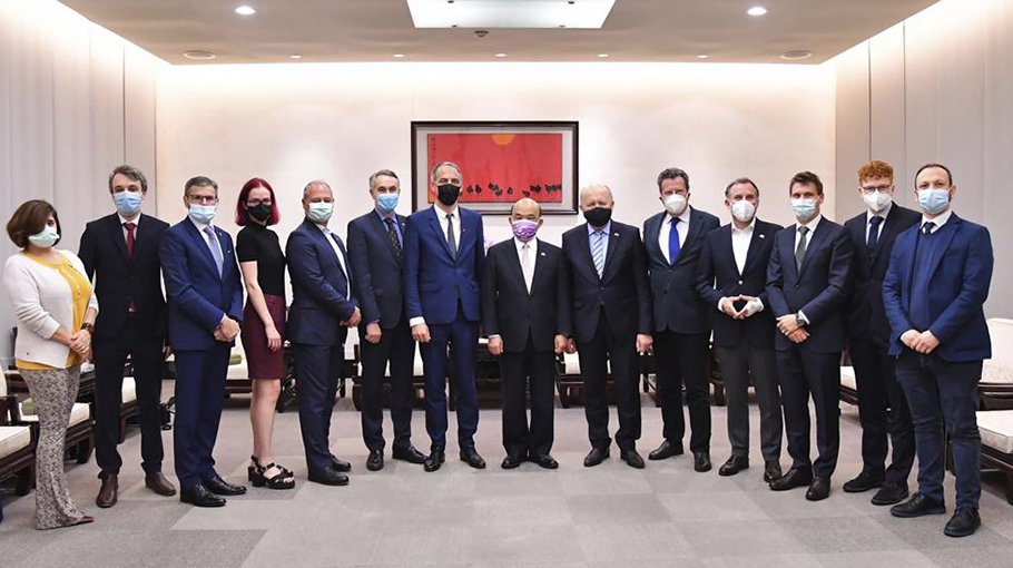 EU lawmakers meet Taiwan premier in first official visit