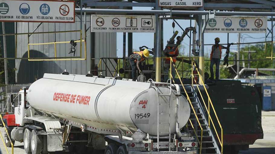 Gang allows fuel to flow in Haiti -- but  just for a week
