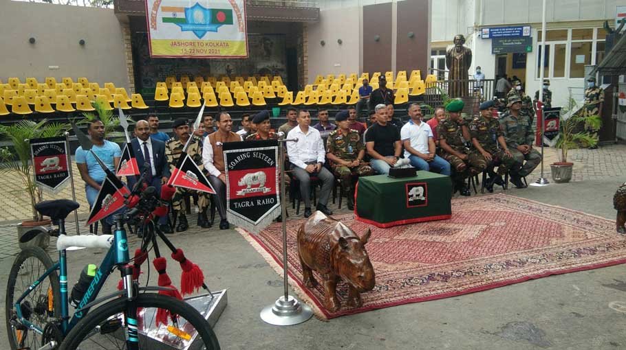 Bangladesh-India joint army team starts bicycle rally