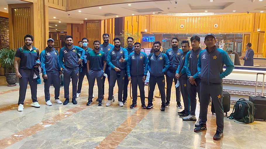 Pakistan Test team arrive