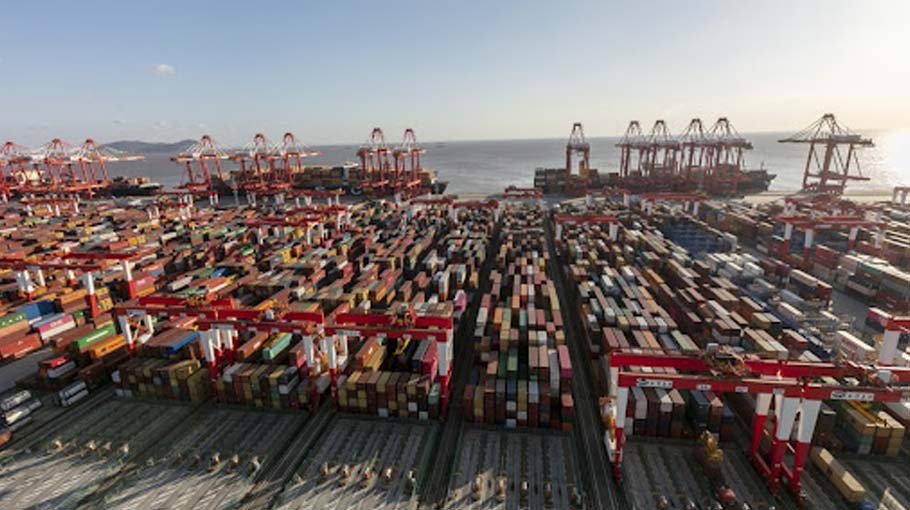 'China's robust economy to attract more foreign investment, talents'