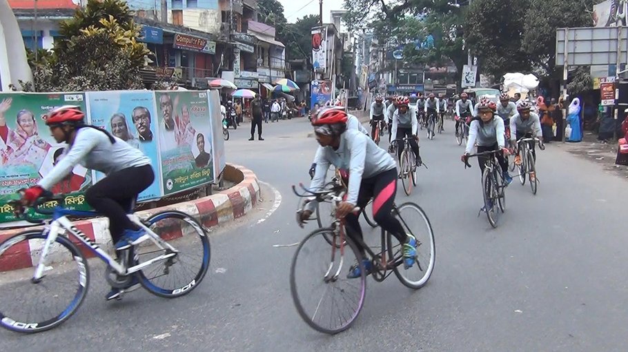 Ansar VDP cycling team leaves Jhenaidah for Jashore