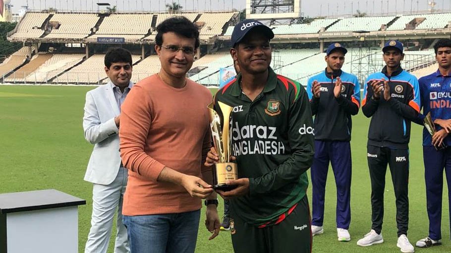Bangladesh U-19 lift tri-nation trophy in India