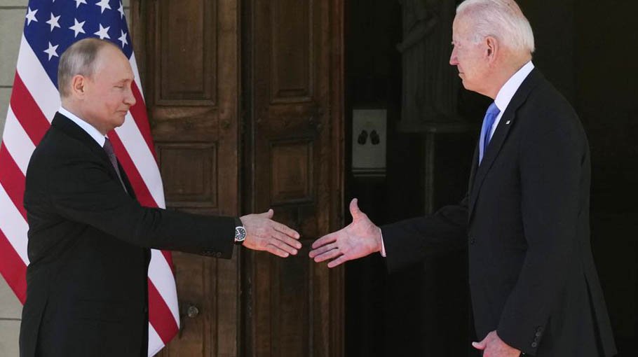 Biden to warn Putin of economic pain if he invades Ukraine