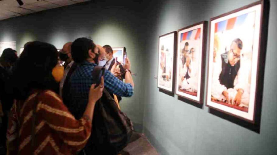 Anne de’s courageous photographs capture the ragged glory of 1971