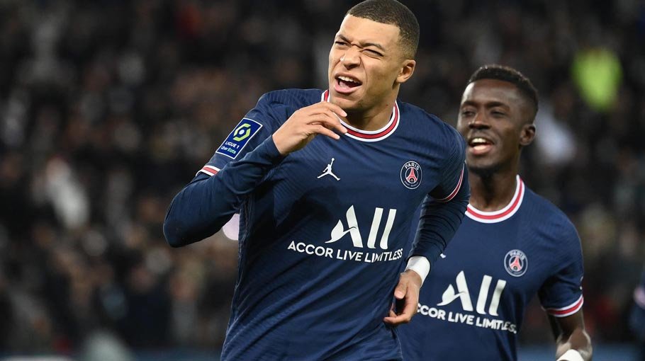 Mbappe brace earns PSG win over Monaco