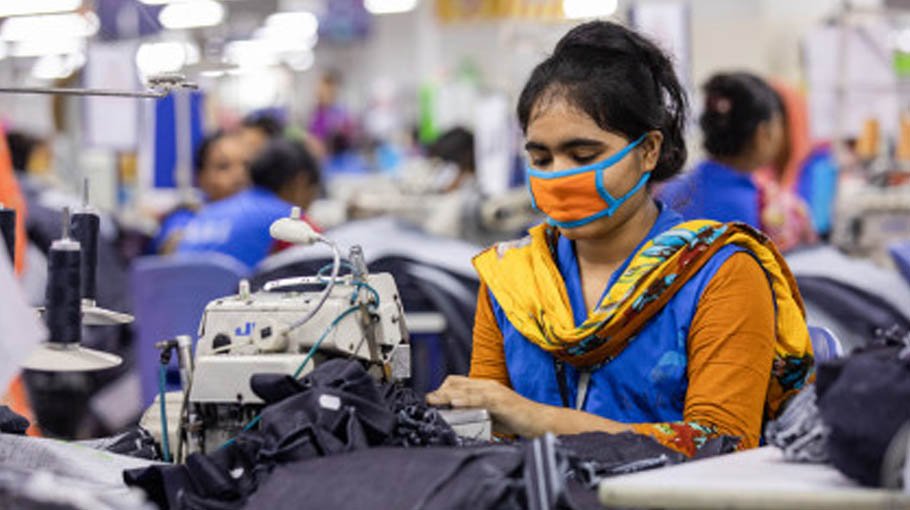 Bangladesh beats 3 super exporters in growth rate