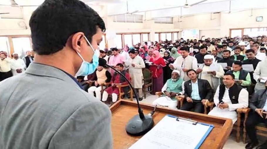 Newly UP members in Mirsarai take oath