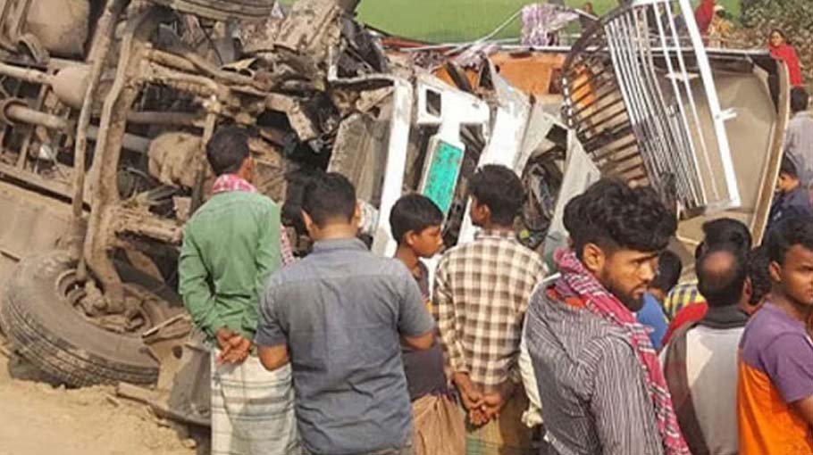 Five killed in Sirajganj