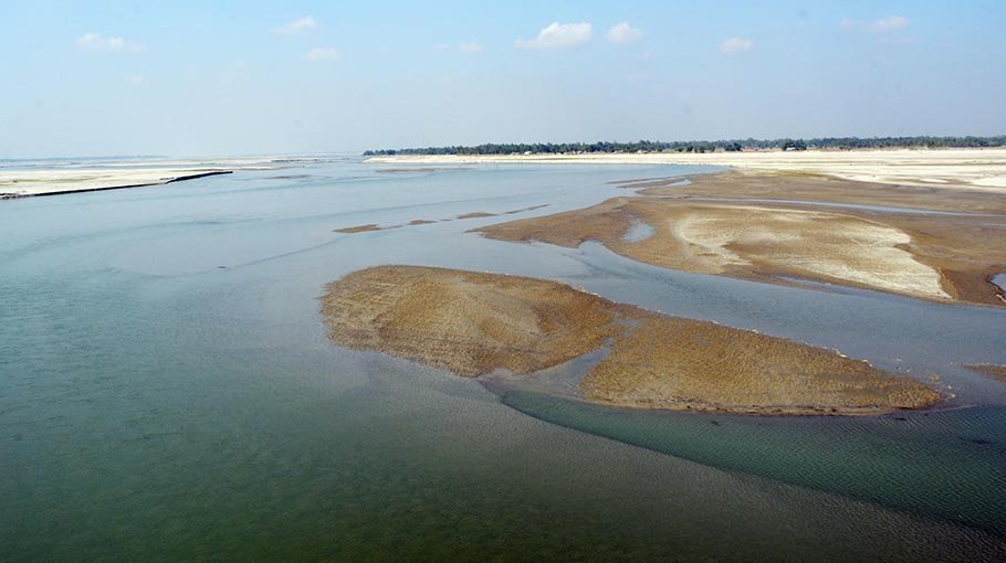 Devastating Teesta renders  thousands homeless