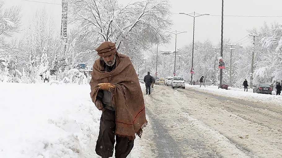 7 dead, traffic disrupted following heavy snow in Afghanistan