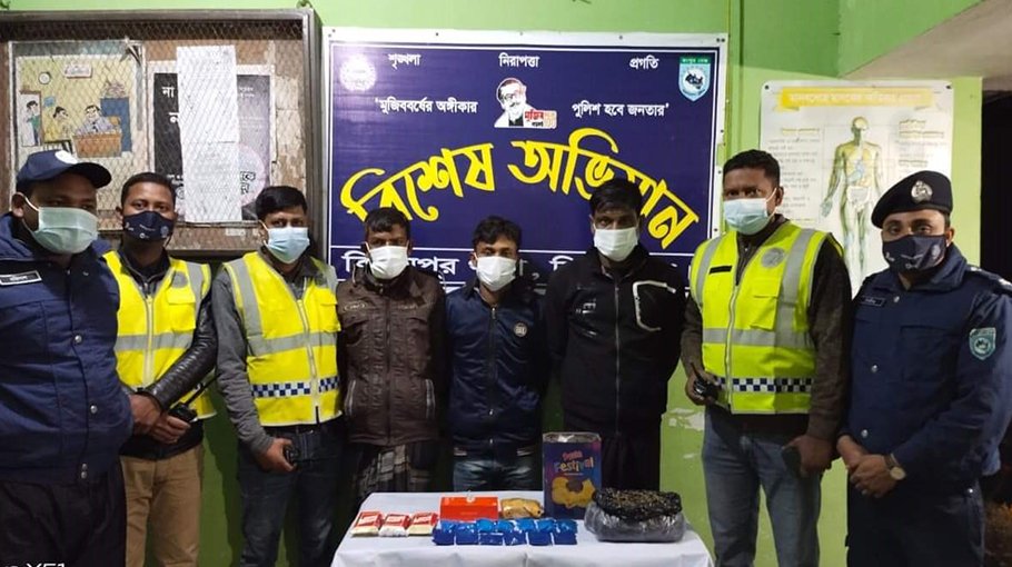 Dinajpur Police arrest 3 with Yaba, heroin