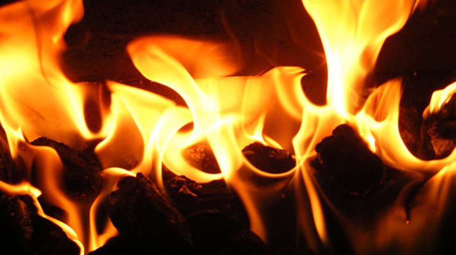 City building  catches fire