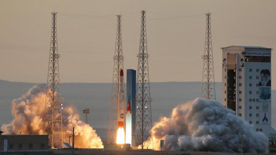 Iran tests solid-fuel satellite carrier rocket