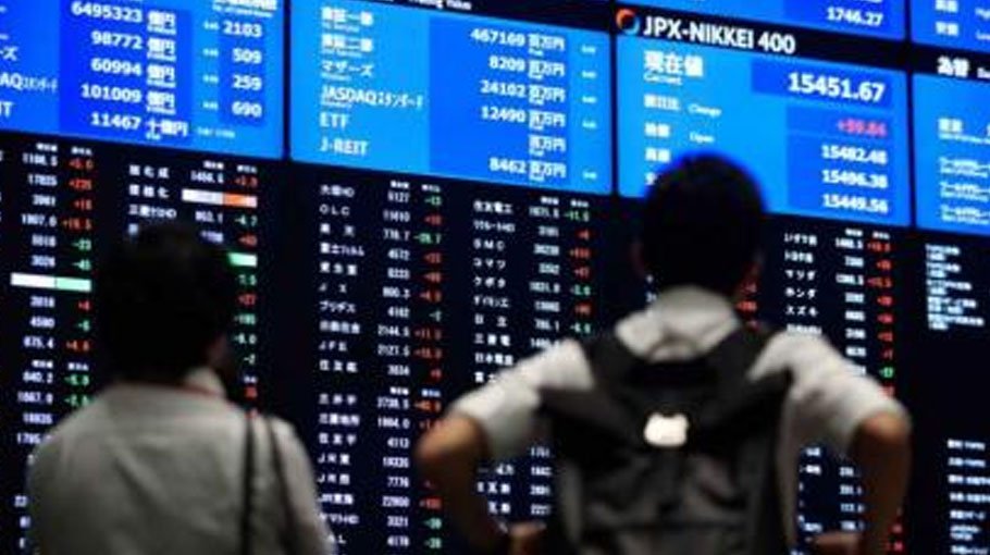 Chinese shares close mixed Friday