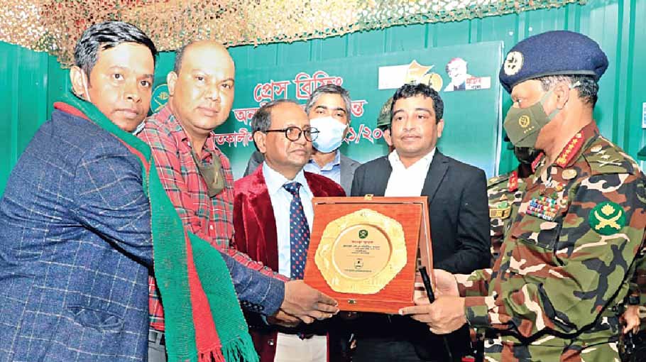 Army to work with defence journalists: General SM Shafiuddin Ahmed 
