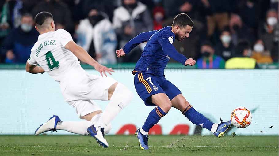 Hazard sends 10-man  Real through