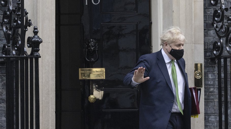 Boris Johnson walks a tightrope to judgment day
