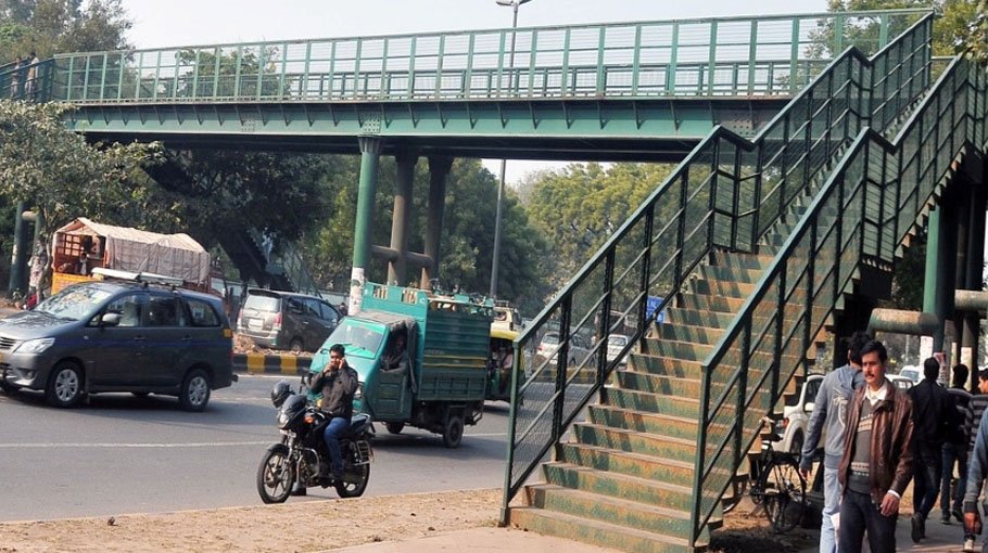 CCC to build 38 foot-over bridges on risky roads