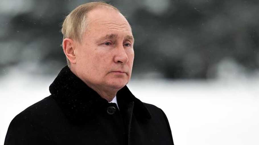 Russia bans more European Union officials