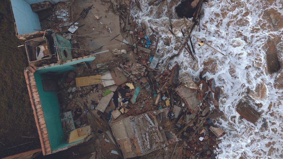 Brazil resort town disappearing into sea
