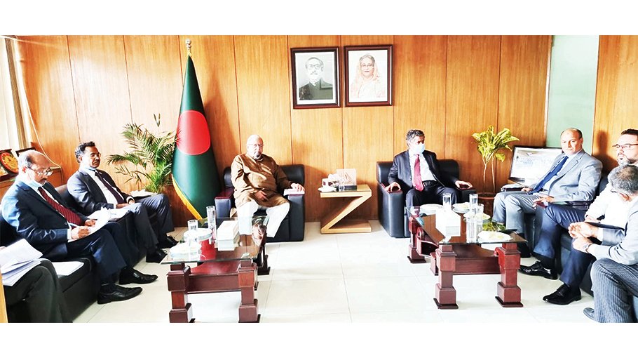 Expatriates’ welfare minister meets Libyan Charge d’Affaires 