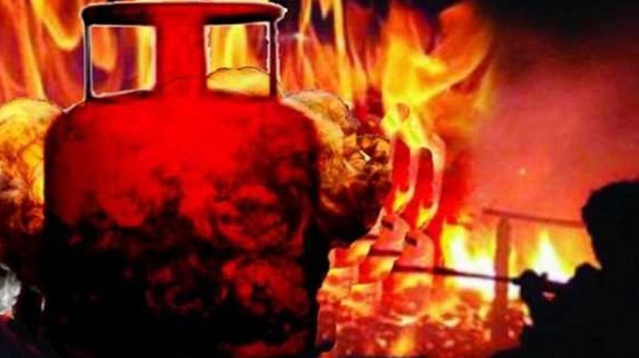 10 hurt in N’ganj gas cylinder blast