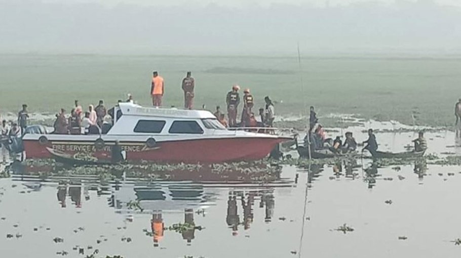 45 arrested with   15 bulkheads   in Chandpur