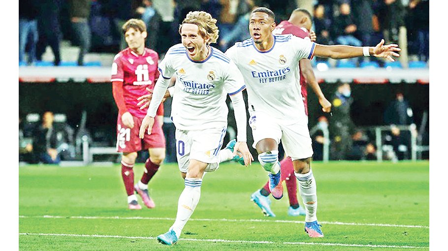 Real recover to thrash Sociedad 4-1