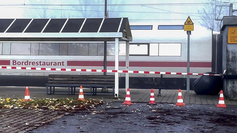 Train attacker had extremist motive, say German prosecutors