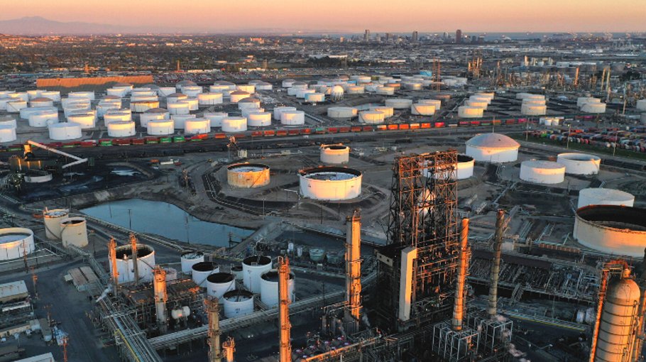 Oil sees further gains on sanctions talk, while equities slip