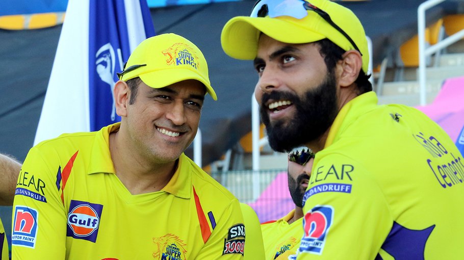 Dhoni hands over CSK captaincy to Jadeja