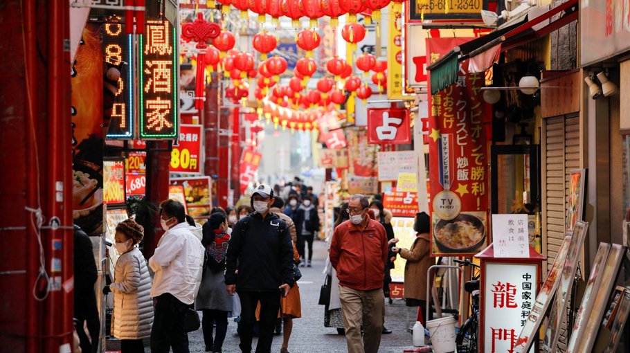 Can Japan become a  multicultural country?