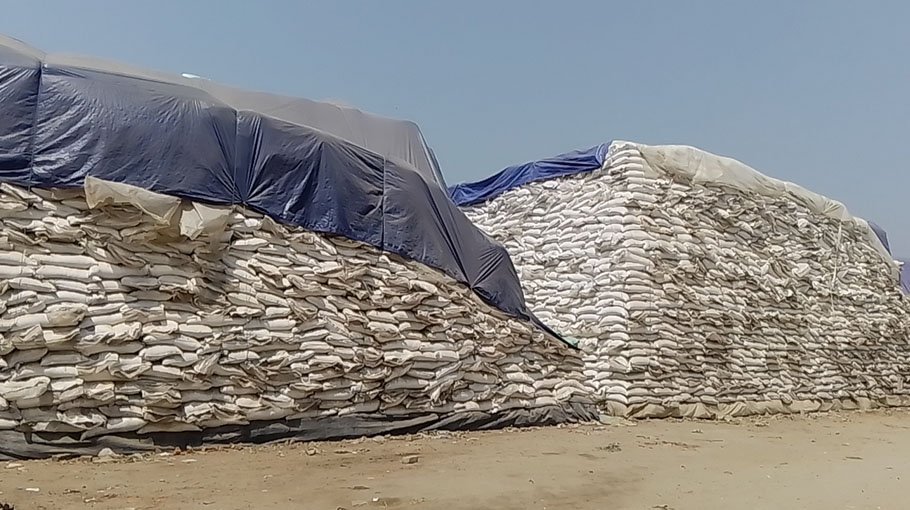 Fertilisers getting ruined under open sky in Baghabari port