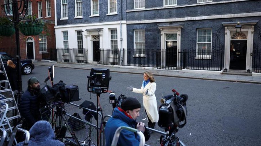 UK cop fines over lockdown parties  spark fresh calls for Boris’s quitting